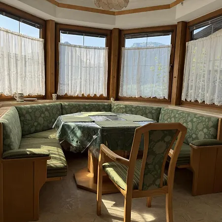 Au 10 Appartement *